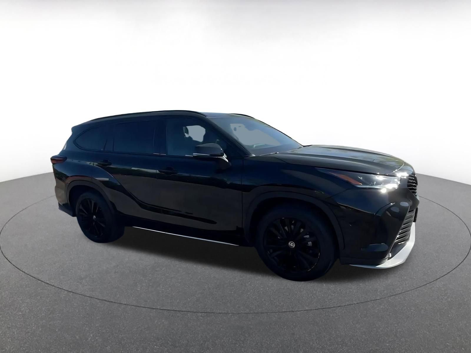 Used 2024 Toyota Highlander XSE video 2