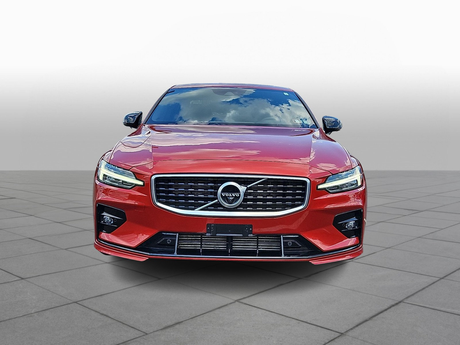 Used 2019 Volvo S60 T6 R-Design AWD/4WD image 2