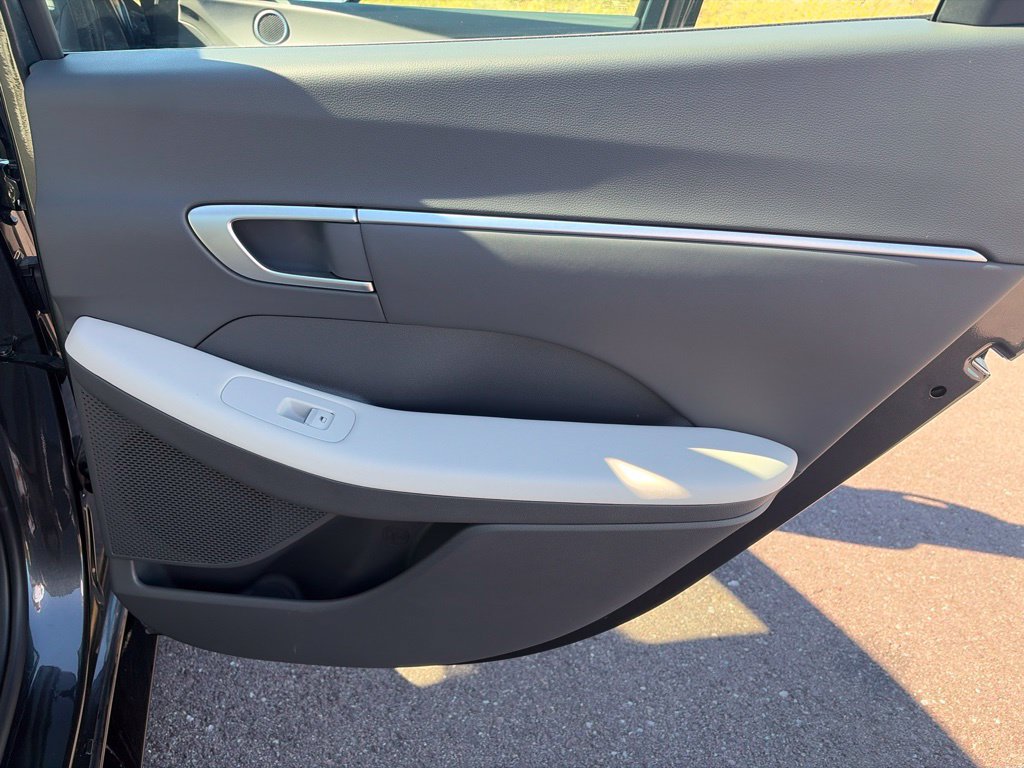 Certified 2025 Hyundai Sonata SEL FWD image 18