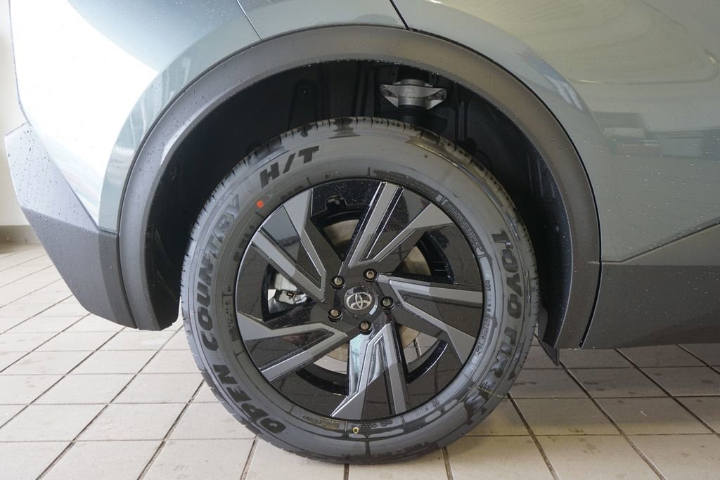 New 2026 Toyota C-HR image 33