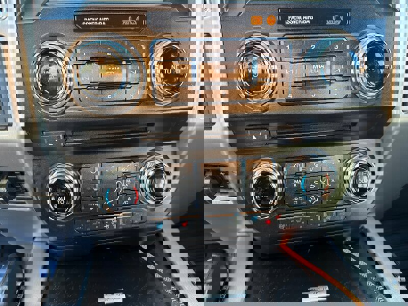 Used 2018 Ford F450 Platinum w/ Platinum Ultimate Package AWD/4WD image 18