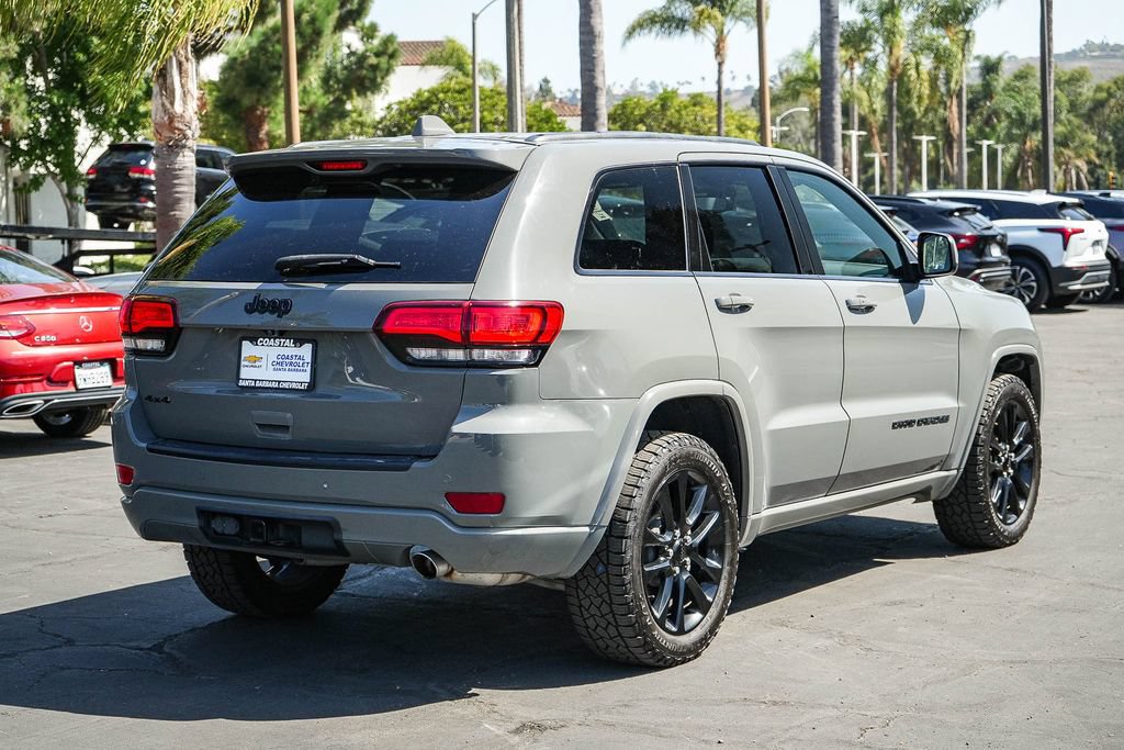 Used 2020 Jeep Grand Cherokee Altitude AWD/4WD image 6