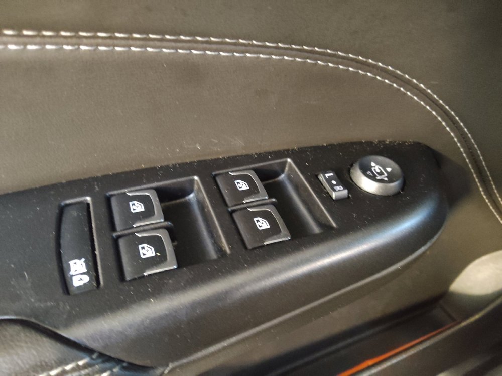 Used 2016 Cadillac SRX Luxury w/ Driver Awareness Package AWD/4WD image 27