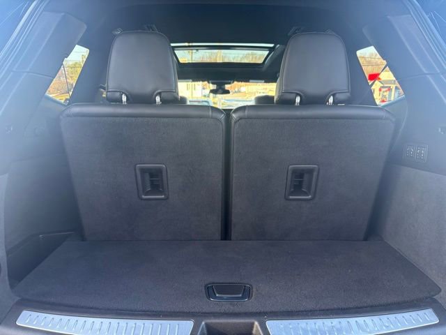 Used 2025 Cadillac XT6 Sport image 16