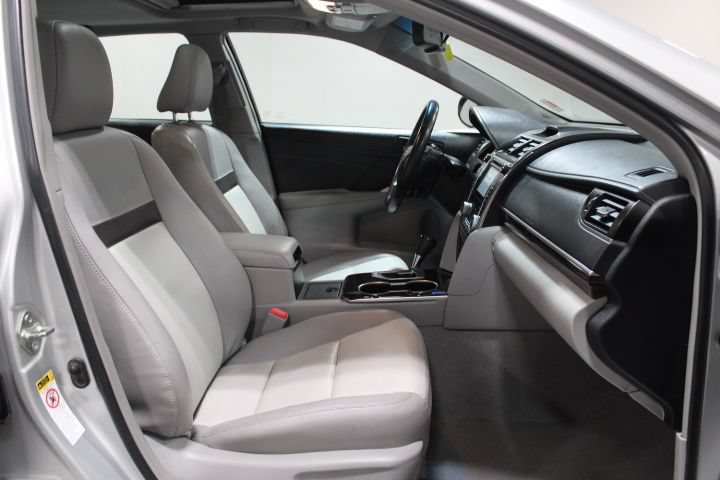 Used 2013 Toyota Camry XLE w/ Leather Pkg FWD image 22