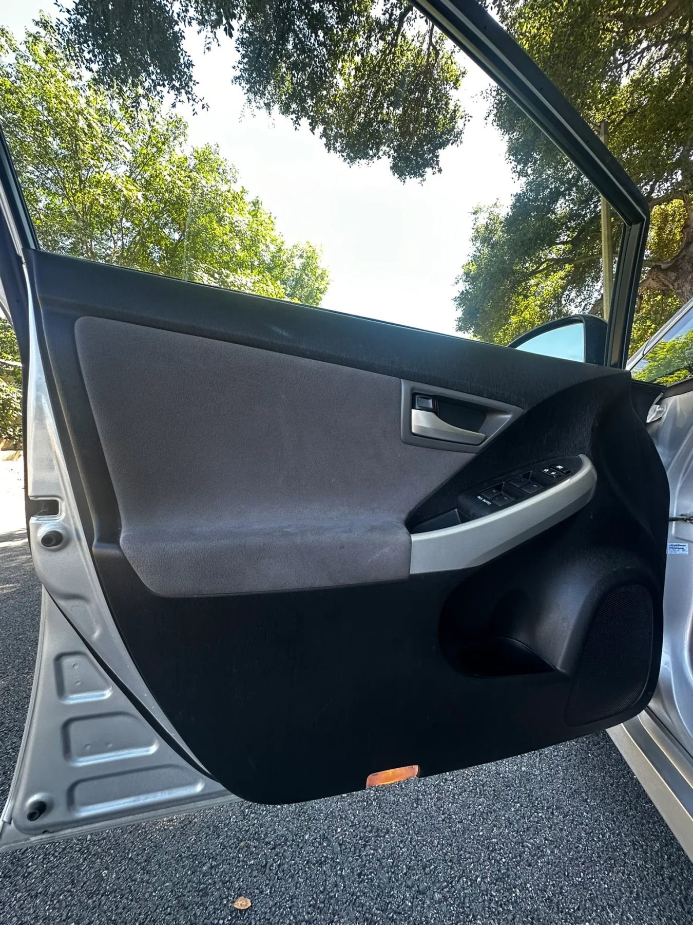 Used 2015 Toyota Prius Three image 11