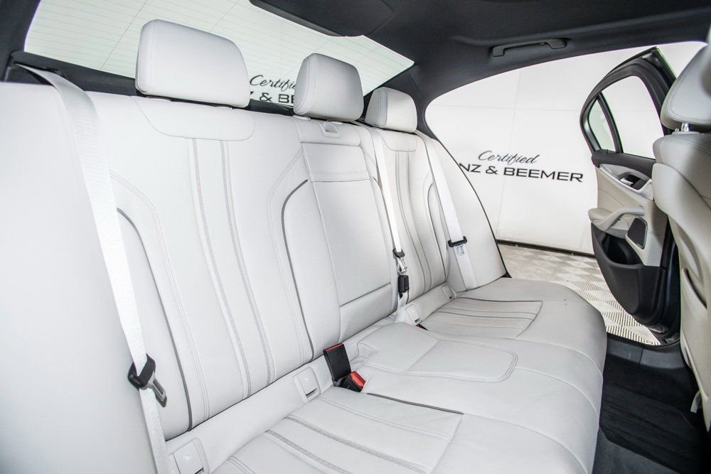 Used 2023 BMW 530e w/ Premium Package image 16