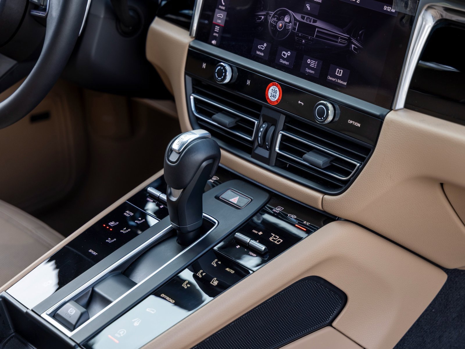 Certified 2025 Porsche Macan image 50