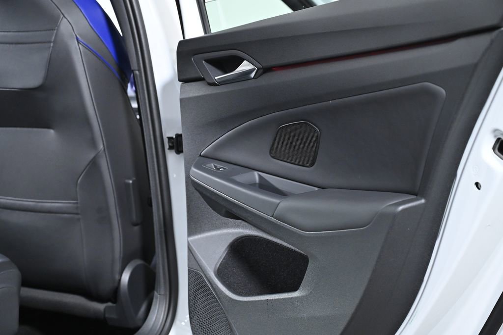 Used 2024 Volkswagen Golf R image 37