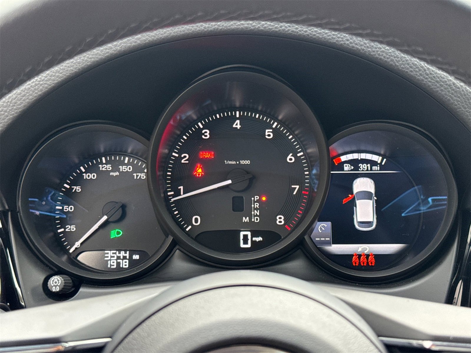 Used 2025 Porsche Macan image 30