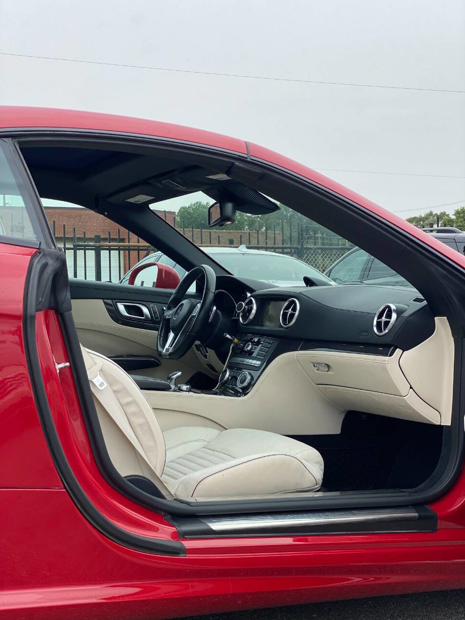 Used 2016 Mercedes-Benz SL 550 image 6