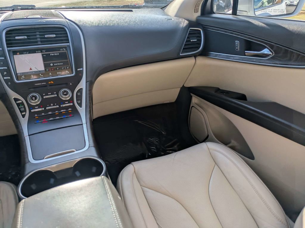 Used 2018 Lincoln MKX Reserve w/ Lincoln MKX Climate Package image 18