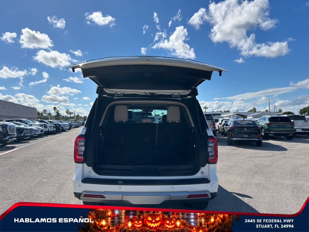 Used 2024 Ford Expedition Limited RWD image 17