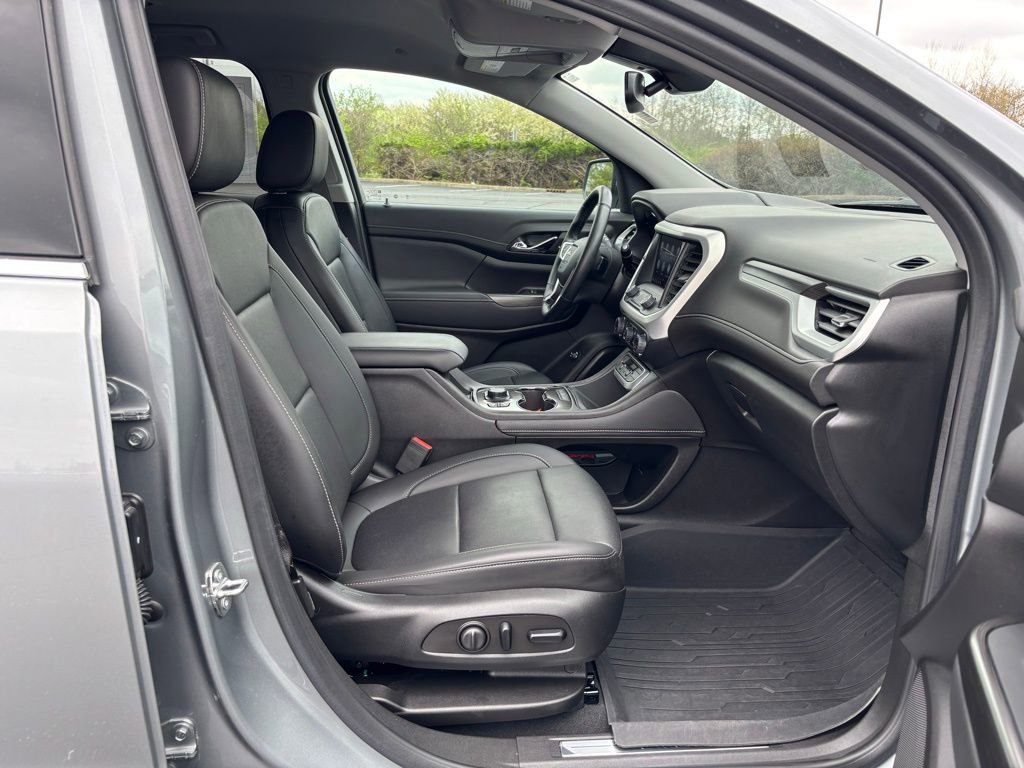 Used 2023 GMC Acadia SLT w/ Technology Package image 26