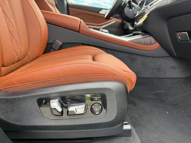 New 2027 BMW X7 xDrive40i w/ M Sport Package AWD/4WD image 17