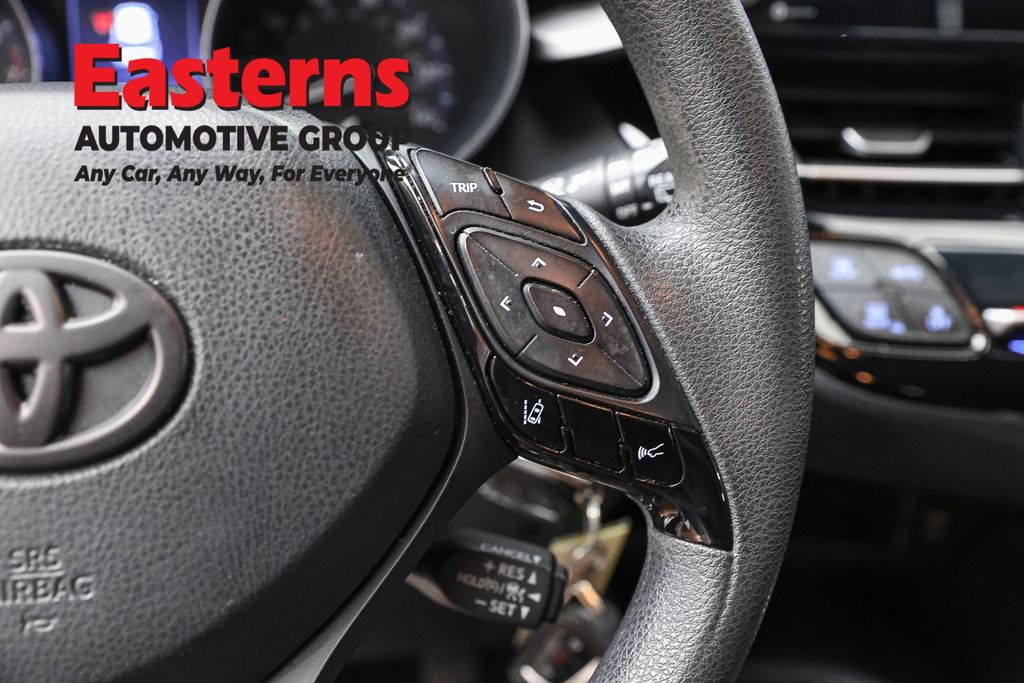 Used 2021 Toyota C-HR LE FWD image 15