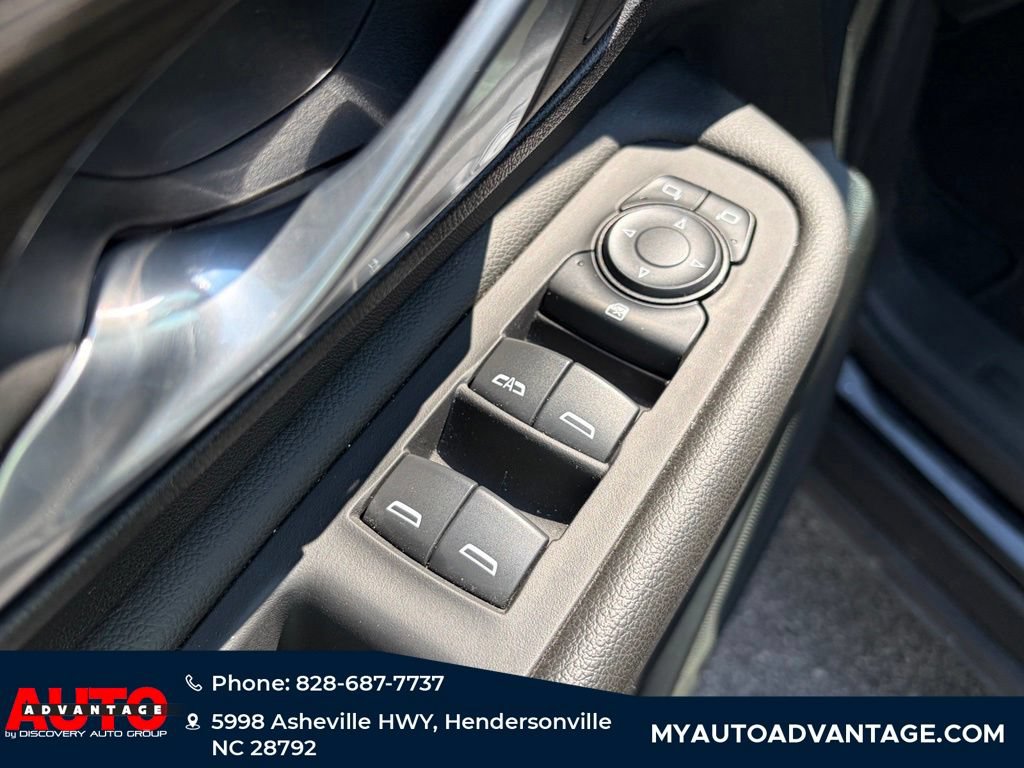 Used 2024 GMC Terrain SLE AWD/4WD image 25