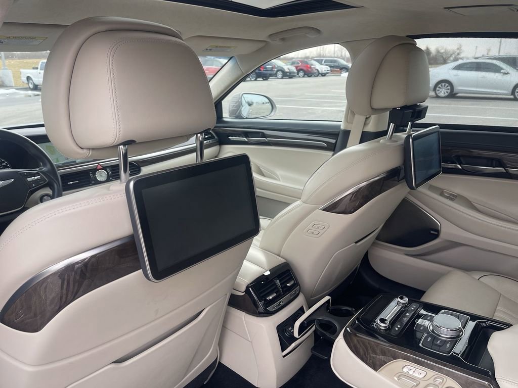 Used 2018 Genesis G90 5.0 Ultimate image 39