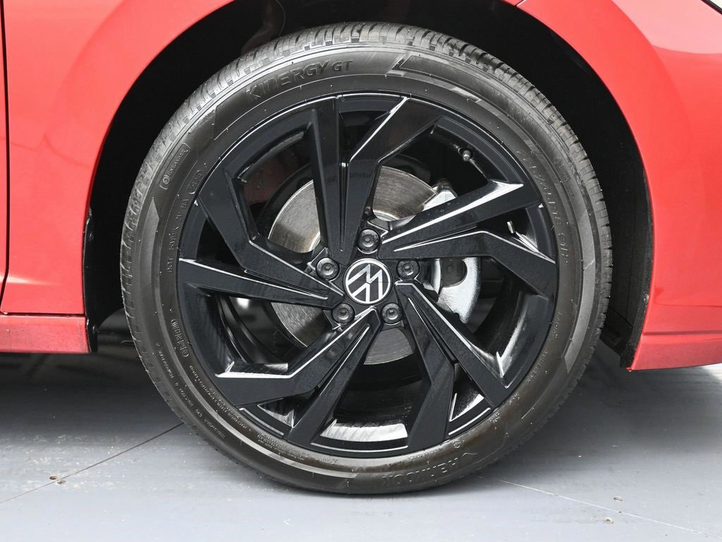 Used 2025 Volkswagen Jetta SE w/ Black Wheel Package image 12