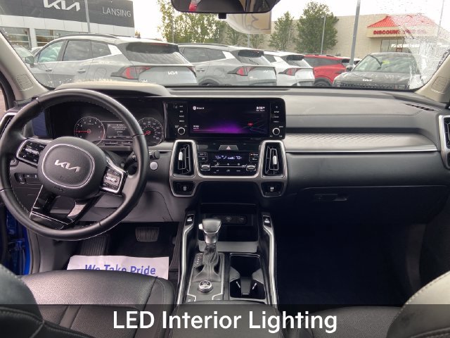 Used 2022 Kia Sorento S w/ Panoramic Sunroof Package FWD image 16