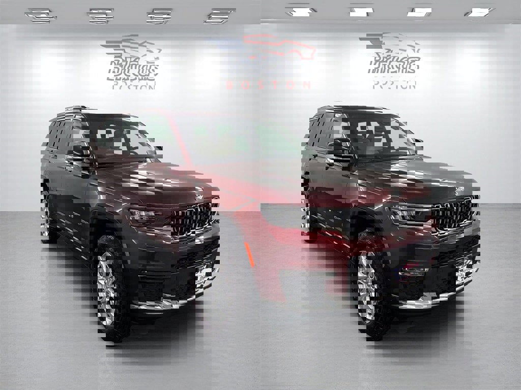 Used 2023 Jeep Grand Cherokee L Limited w/ Trailer Tow Group (B) image 3