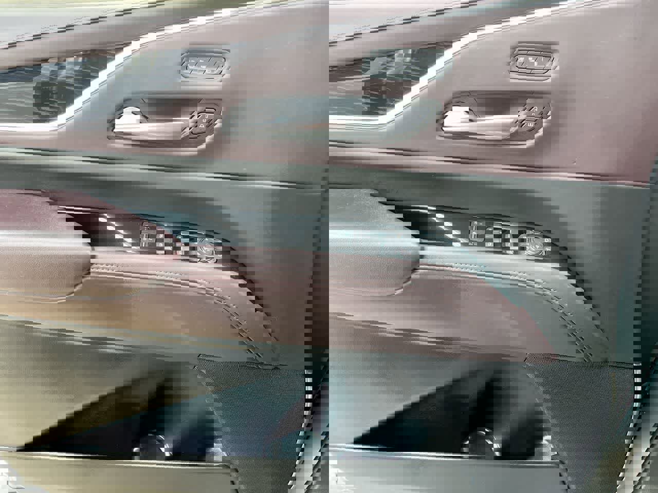 Certified 2024 Cadillac Escalade ESV V w/ LPO, ONYX Package image 39