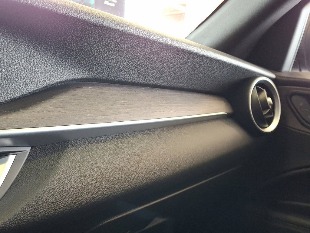 Used 2022 Alfa Romeo Stelvio Ti image 32