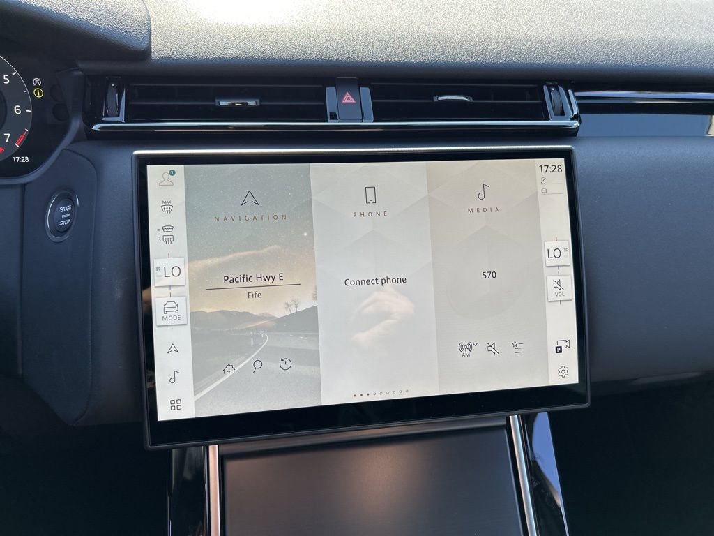 New 2026 Land Rover Range Rover Velar S image 25