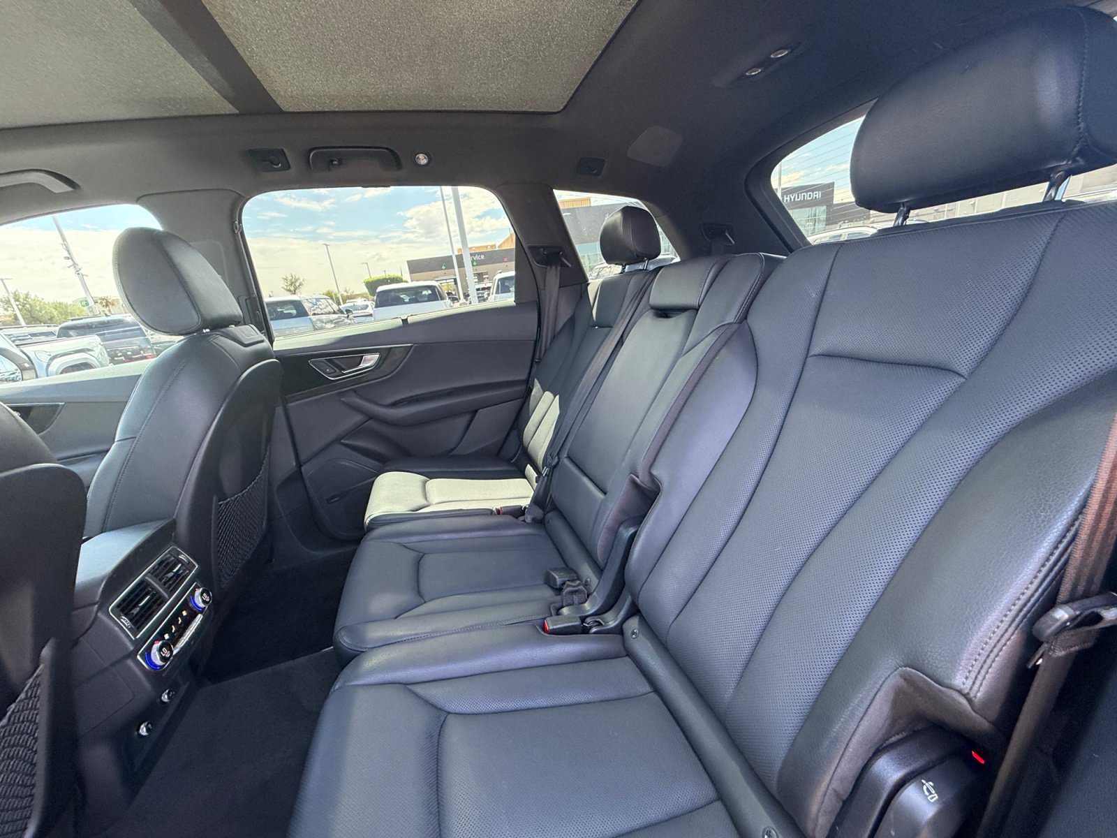 Used 2019 Audi Q7 3.0T Prestige w/ Prestige Package AWD/4WD image 17