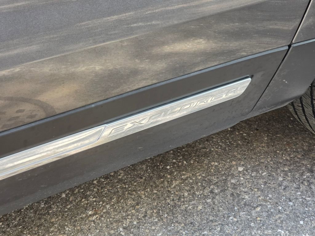 Used 2018 Ford Explorer XLT w/ Equipment Group 202A image 52