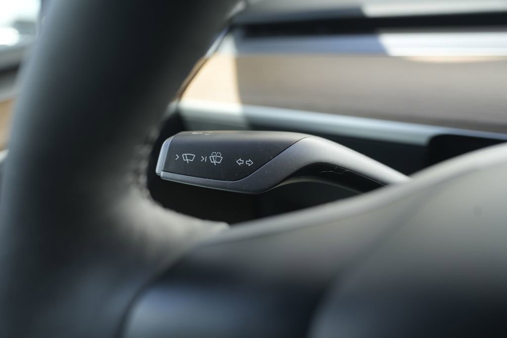 Used 2023 Tesla Model Y Long Range image 45