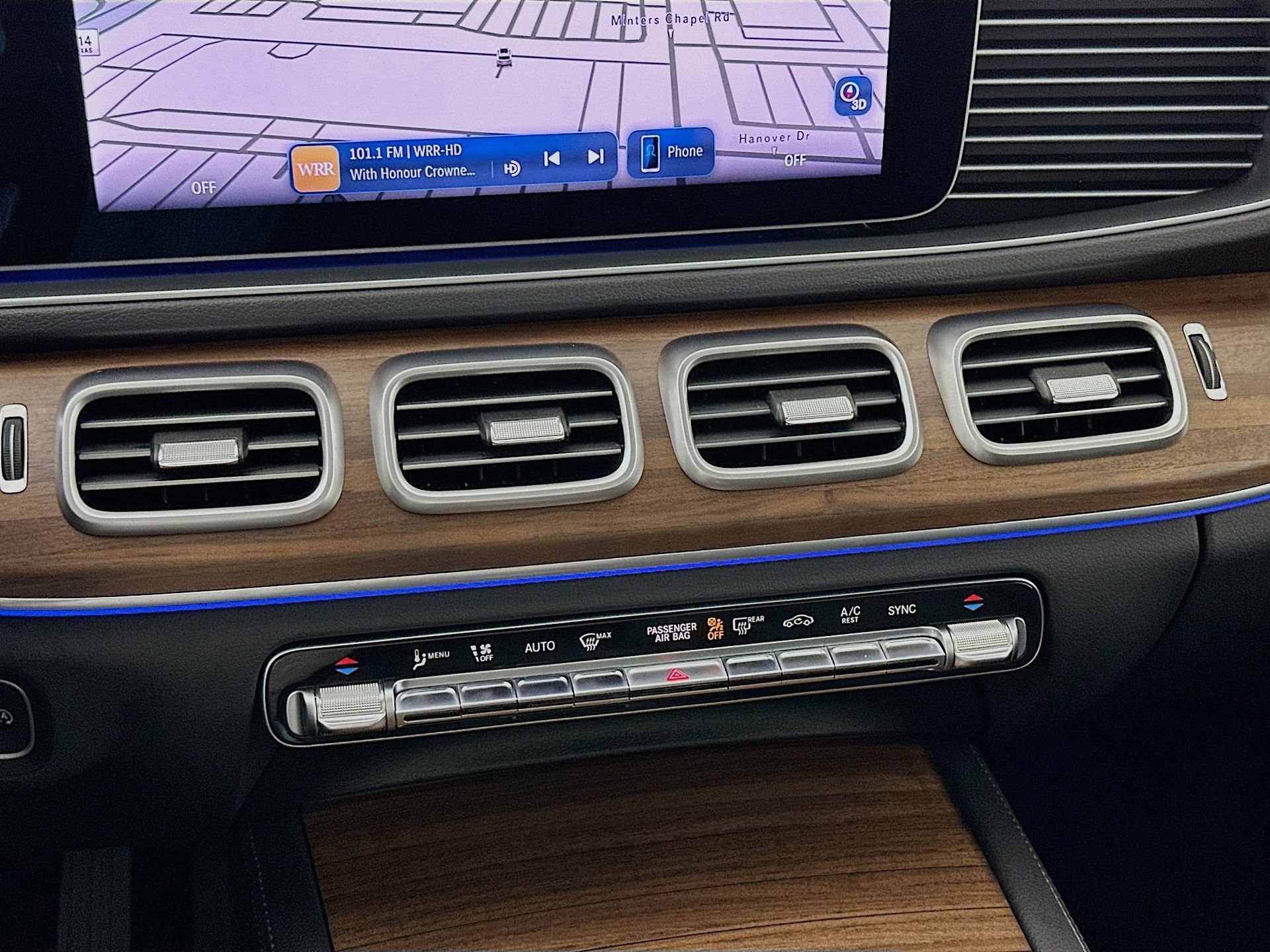 Used 2025 Mercedes-Benz GLE 350 4MATIC image 17