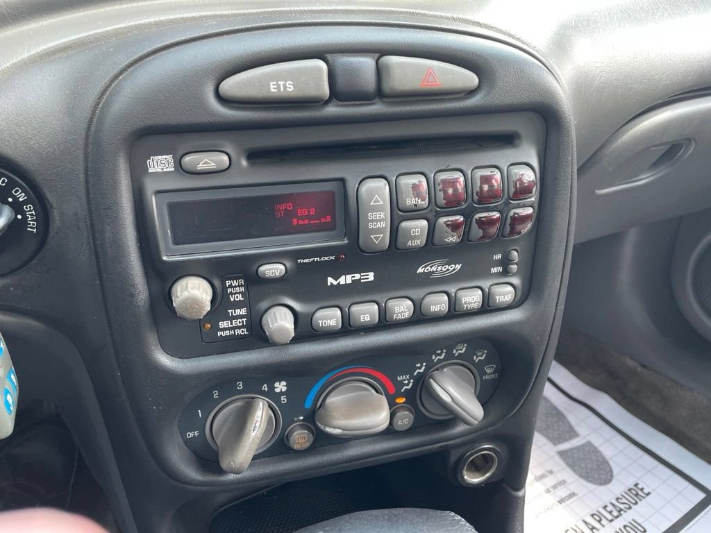 Used 2004 Pontiac Grand Am GT FWD image 15