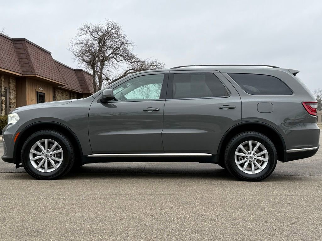 Used 2021 Dodge Durango SXT image 2