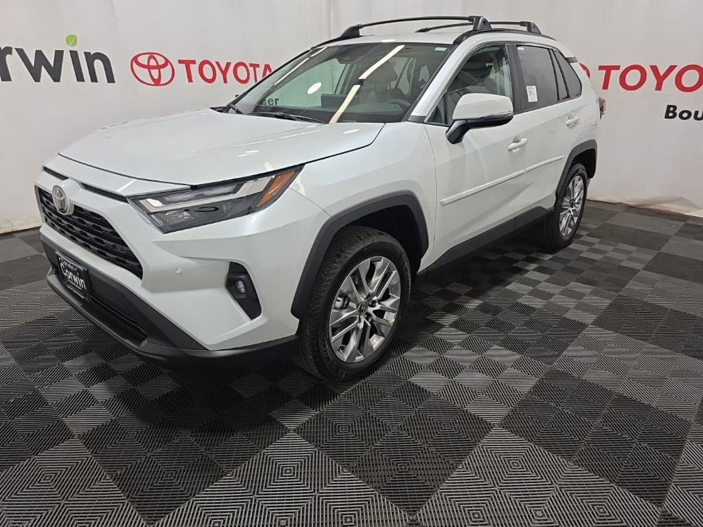 Used 2025 Toyota RAV4 XLE Premium image 3