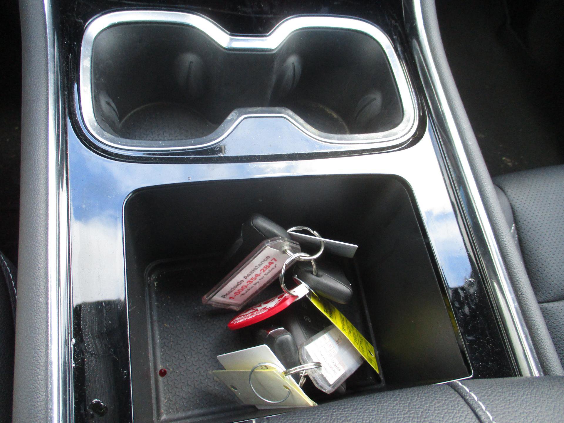 Used 2025 Chevrolet Traverse LT image 18