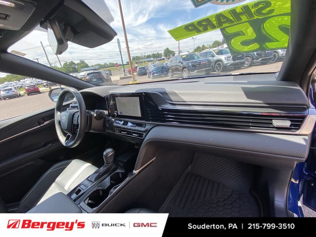 Used 2025 Toyota Camry SE w/ Convenience Package FWD image 33