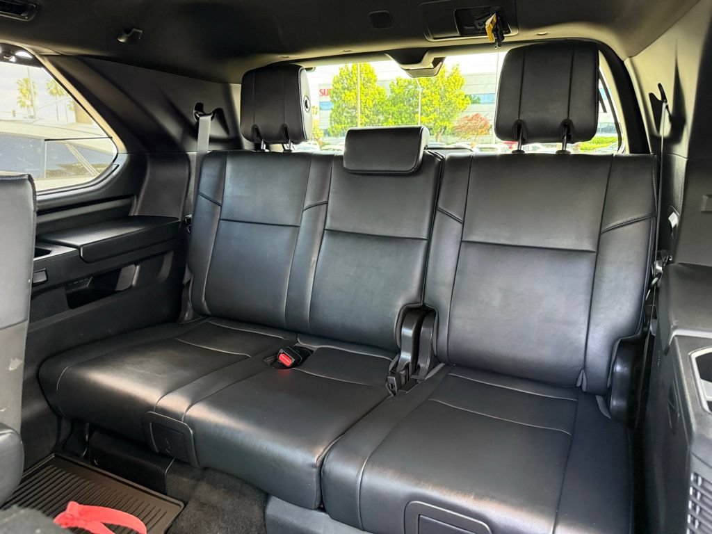 Used 2025 Toyota Sequoia Platinum AWD/4WD image 16