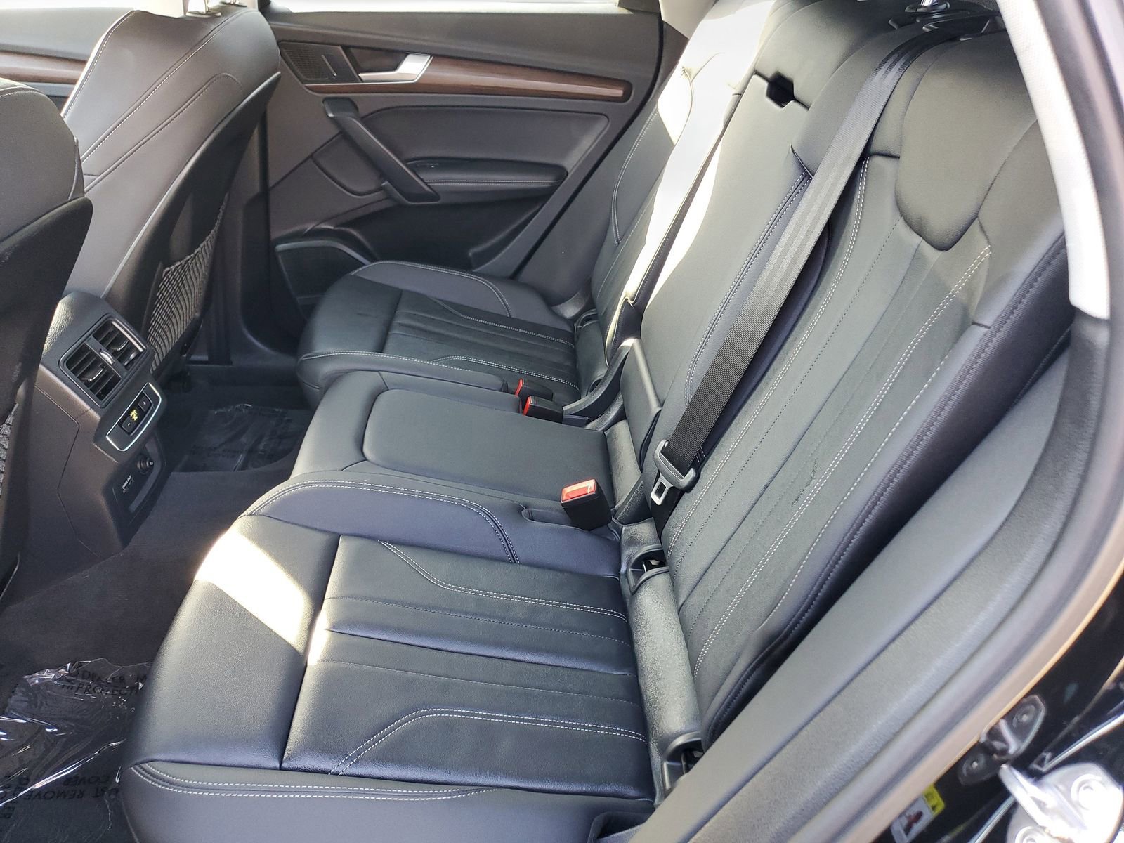 Used 2024 Audi Q5 e Premium Plus w/ Premium Plus Package image 15