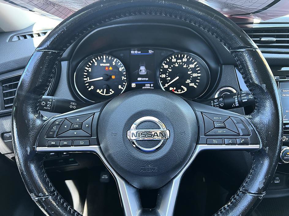 Used 2020 Nissan Rogue SV FWD image 22