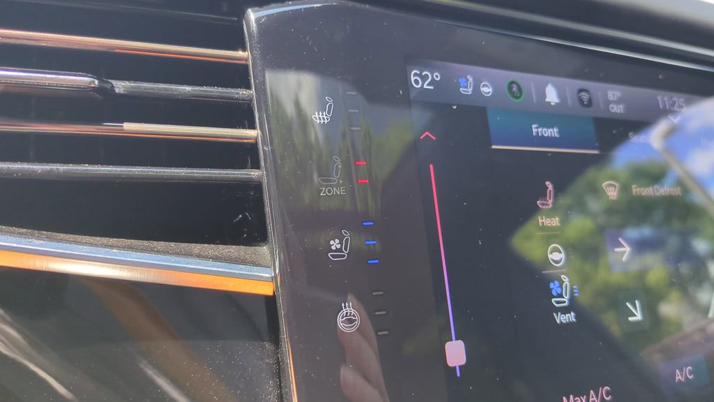 Used 2022 Jeep Grand Wagoneer Series III w/ Rear Seat Video Group 1 image 21