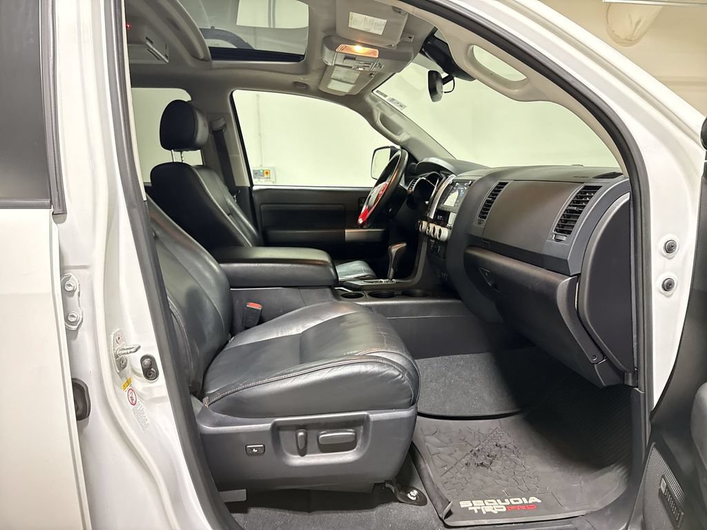 Used 2020 Toyota Sequoia TRD Pro AWD/4WD image 23