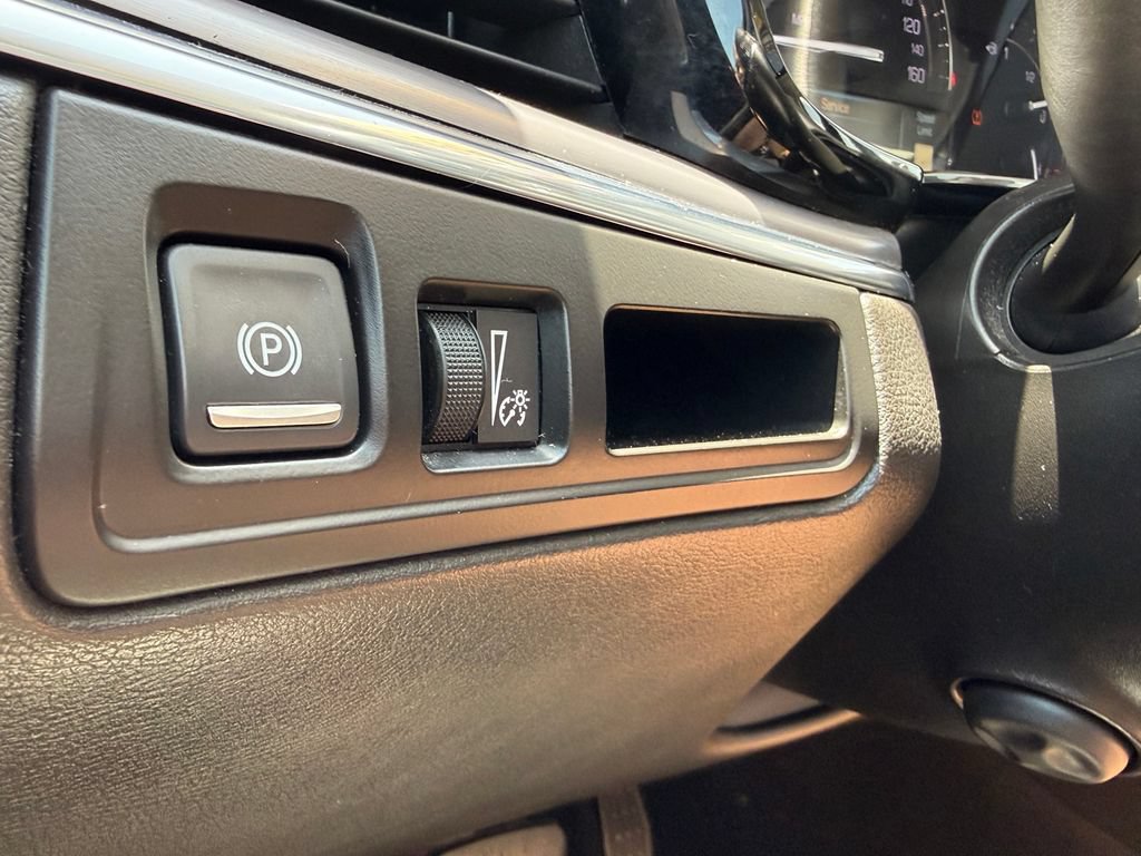 Used 2019 Cadillac XT5 Luxury FWD image 22