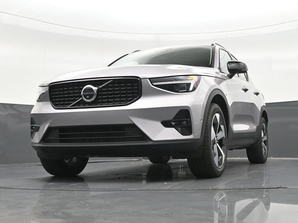 New 2026 Volvo XC40 B5 Plus w/ Climate Package AWD/4WD image 28