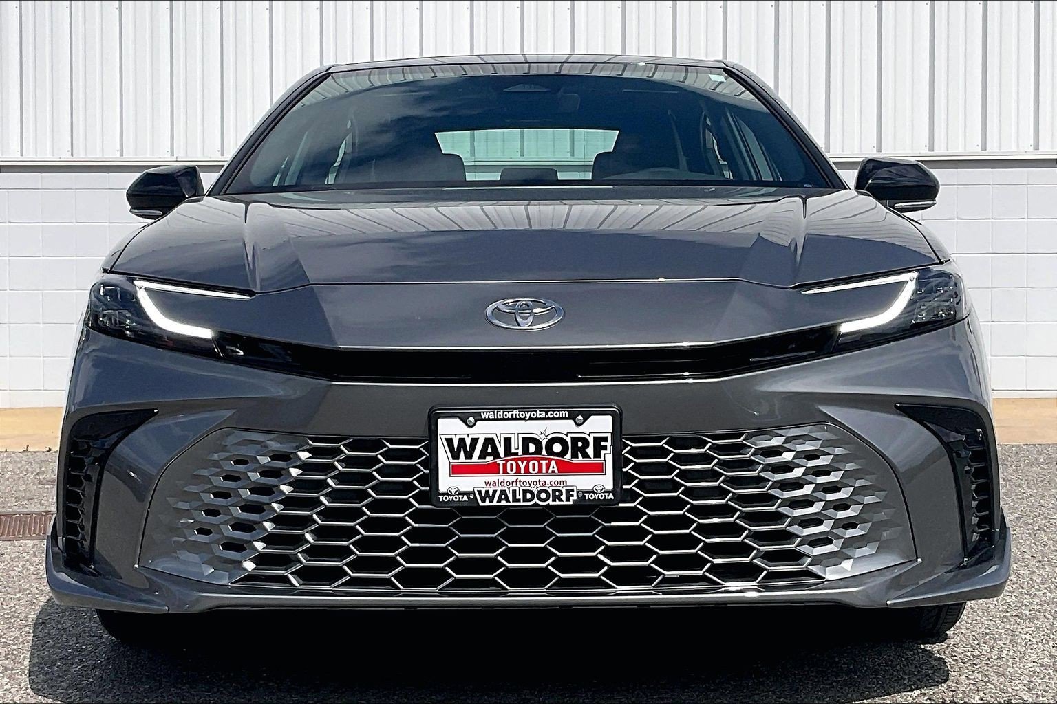 Used 2026 Toyota Camry XSE FWD image 3