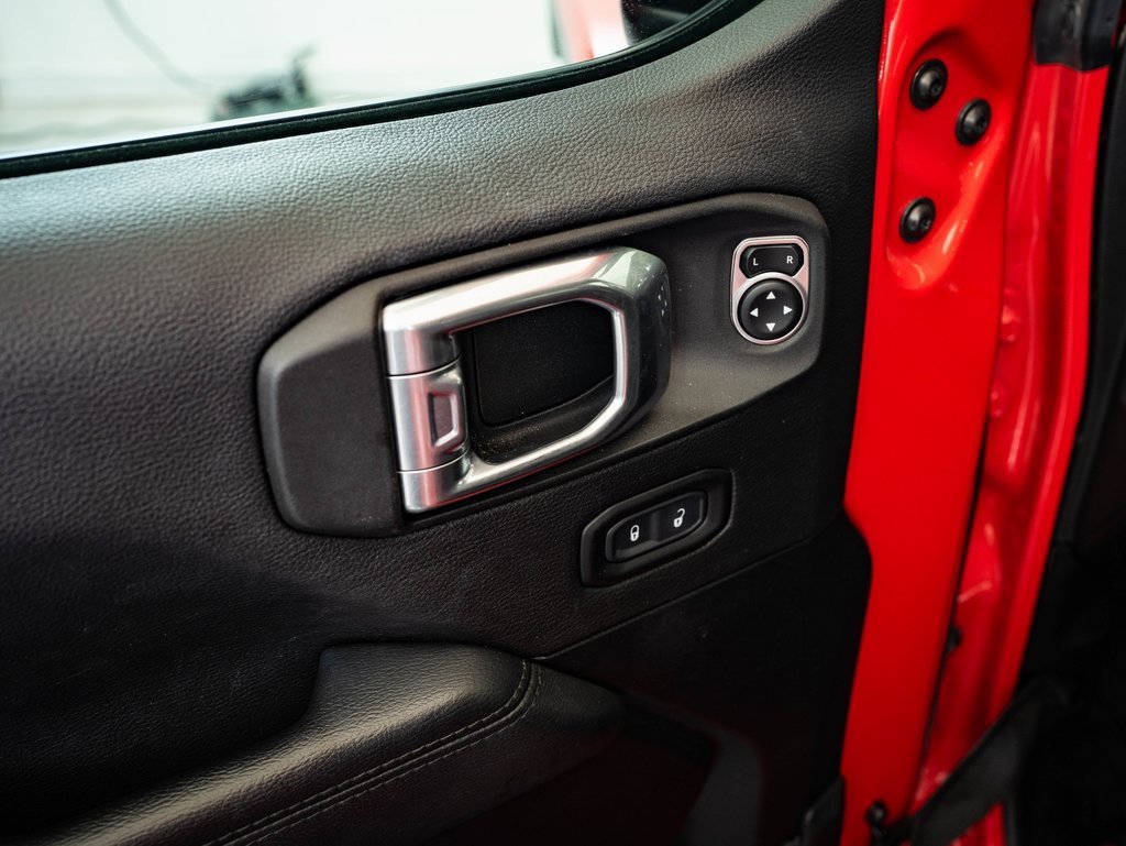 Used 2020 Jeep Wrangler Unlimited Sahara image 23