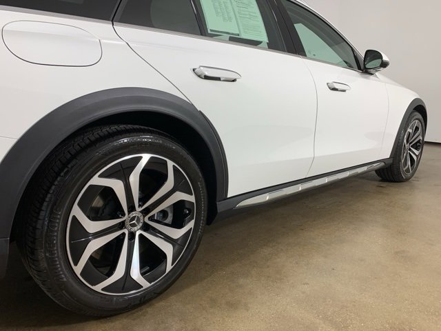 Used 2025 Mercedes-Benz E 450 4MATIC All-Terrain Wagon image 9