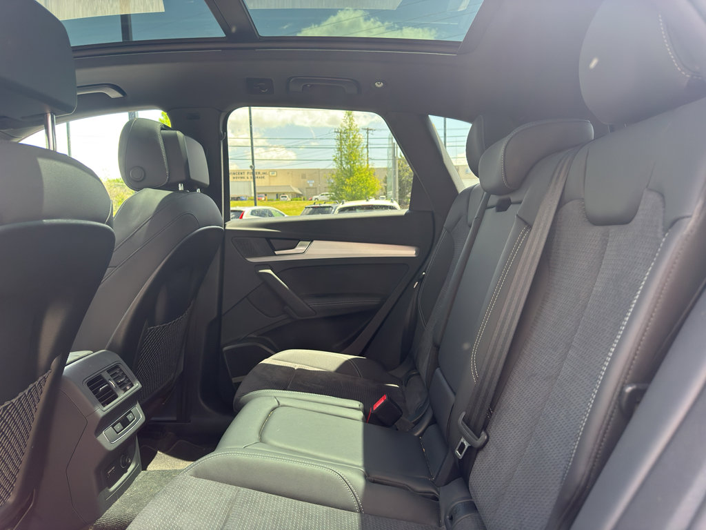 Used 2024 Audi Q5 e Premium Plus AWD/4WD image 10