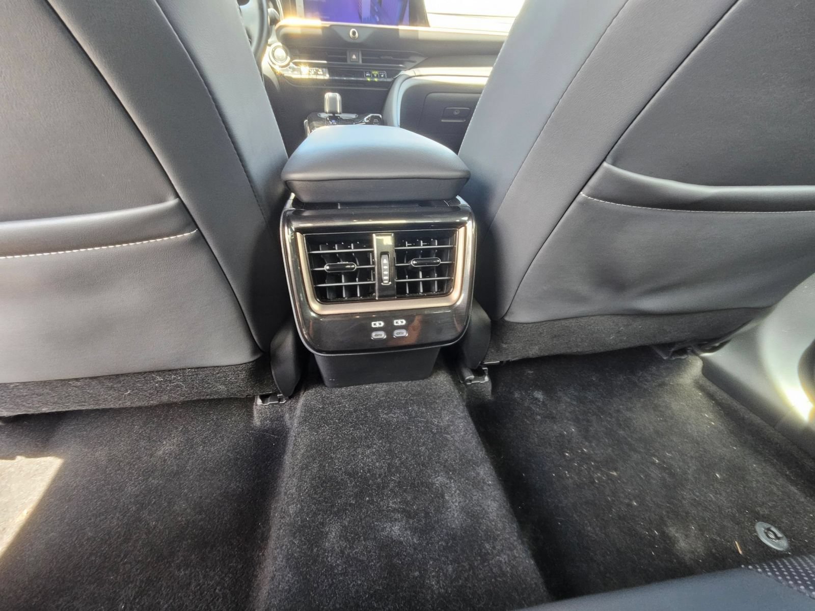 Used 2025 Toyota Crown AWD/4WD image 18