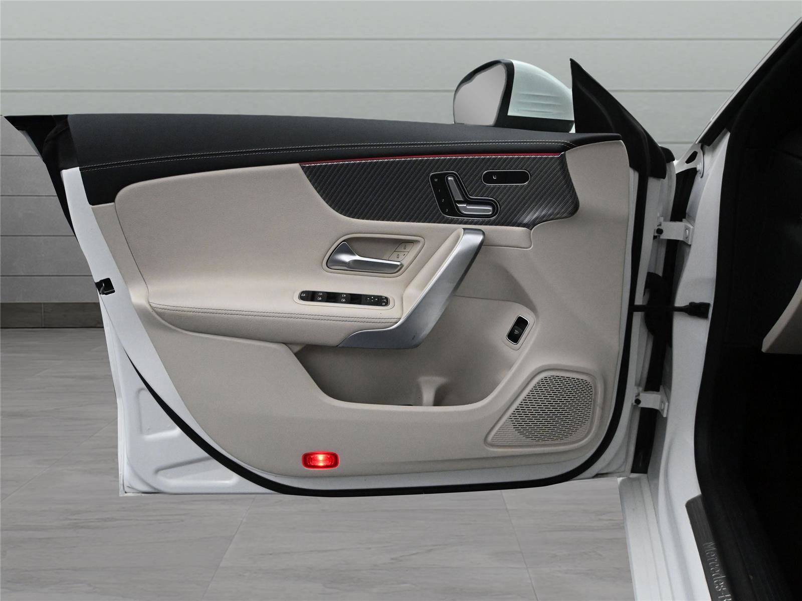 Used 2024 Mercedes-Benz CLA 250 4MATIC image 11